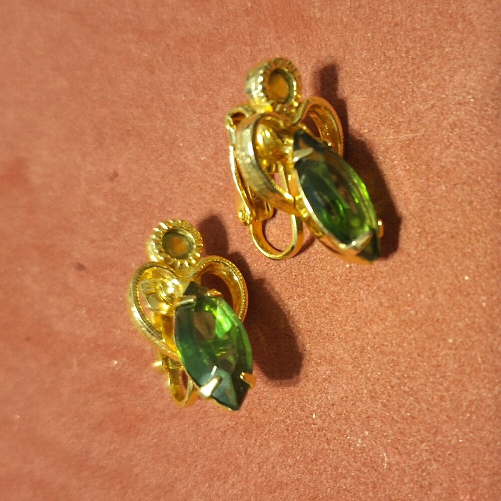 Vintage clip back earrings/goldtone with green stones